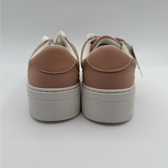 Falls Creek Memory Foam White and Tan Sneakers size 9 NEW - Picture 4 of 7